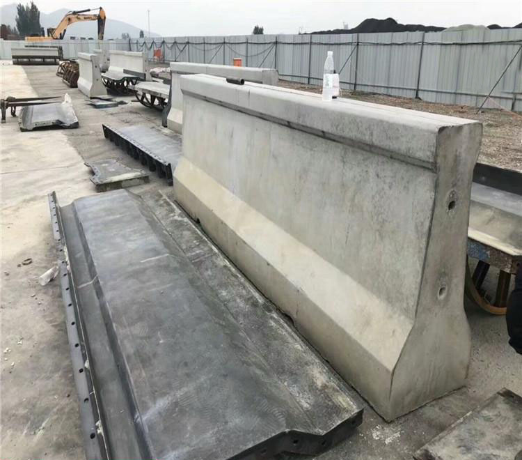 公路隔离墩钢广发(中国)