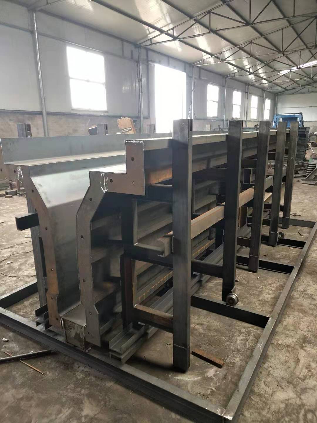 高速隔离墩广发(中国)